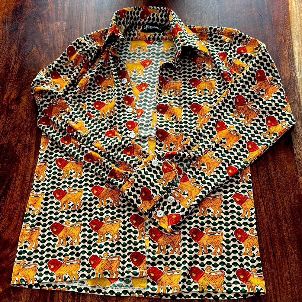 Vintage “Made in British Hong Kong” 1980’s Lion Shirt
